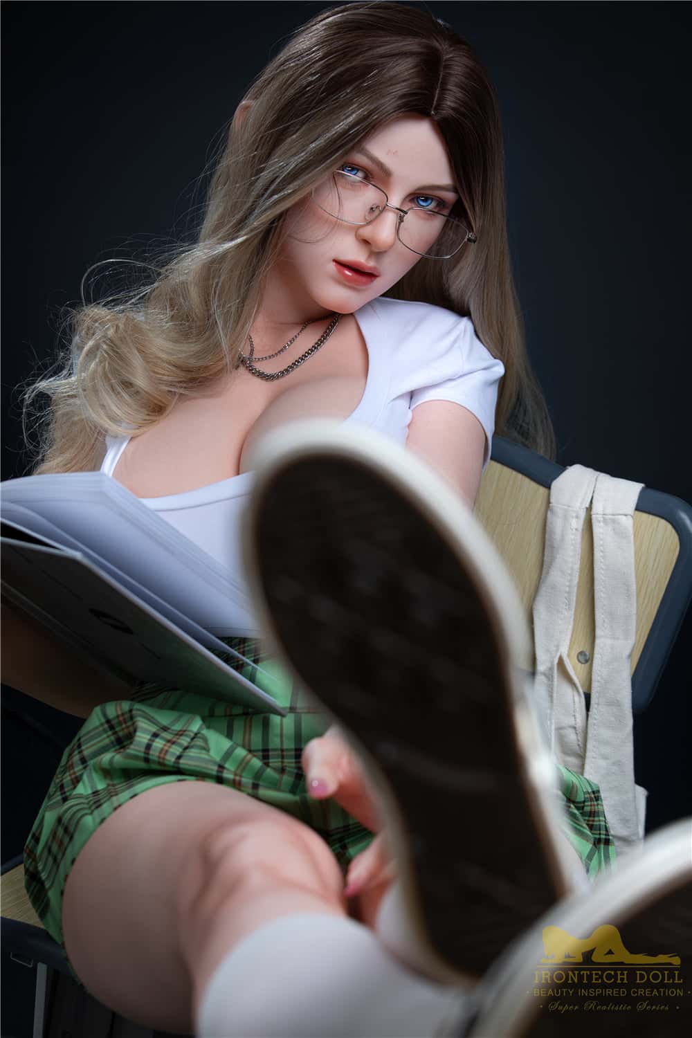 Reseña de la muñeca sexual Irontech Fenny S29: Explorando las características de una muñeca sexual de silicona de copa F de 165 cm con opción ROS