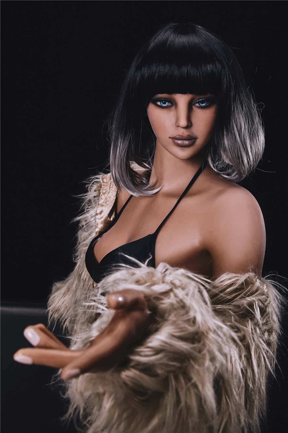 Reseña de la muñeca sexual latina Irontech Emily: Explorando las características de la muñeca sexual latina Irontech