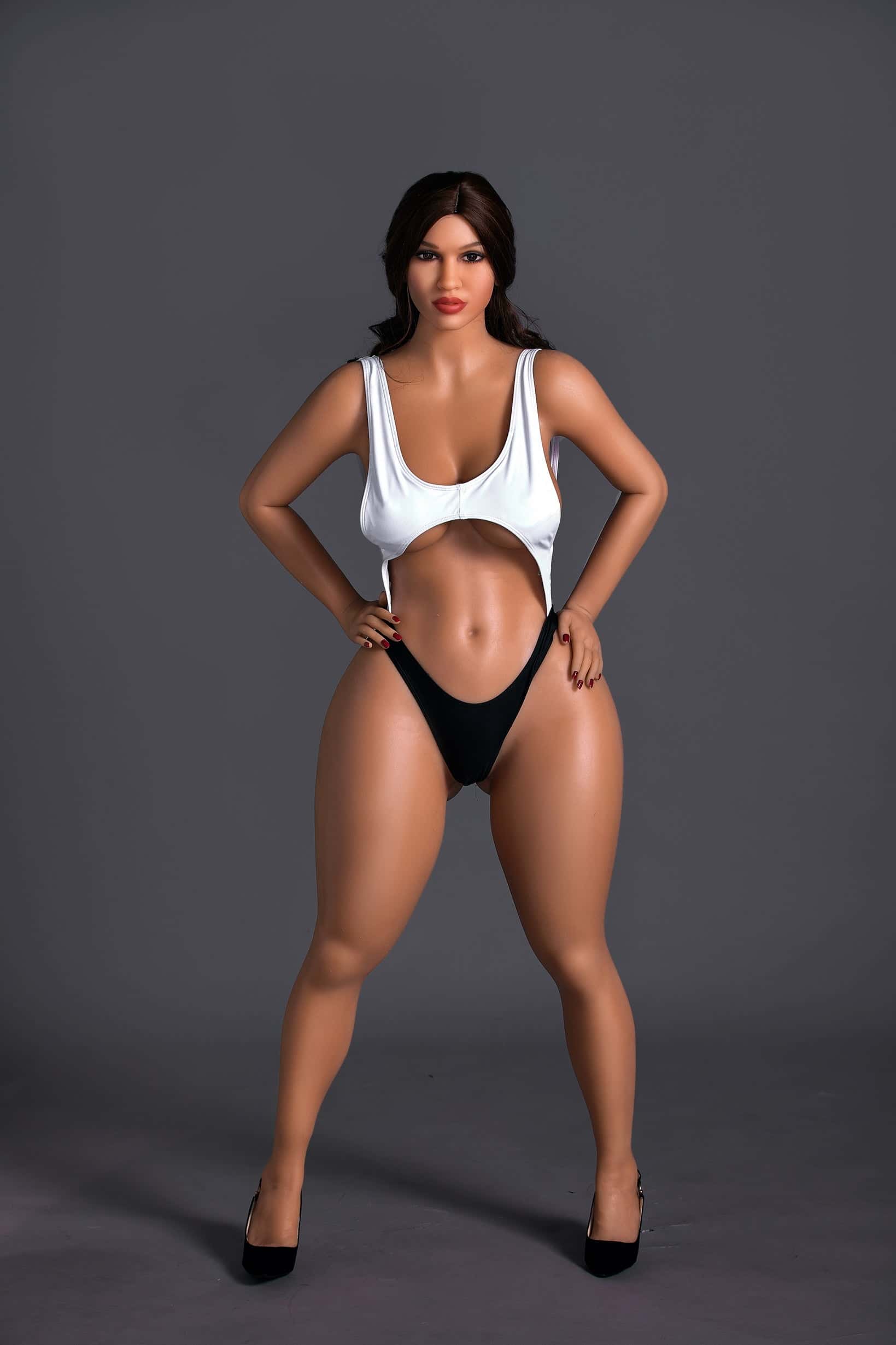 Reseña de la muñeca sexual Irontech Kama: características de la muñeca sexual Irontech blanca