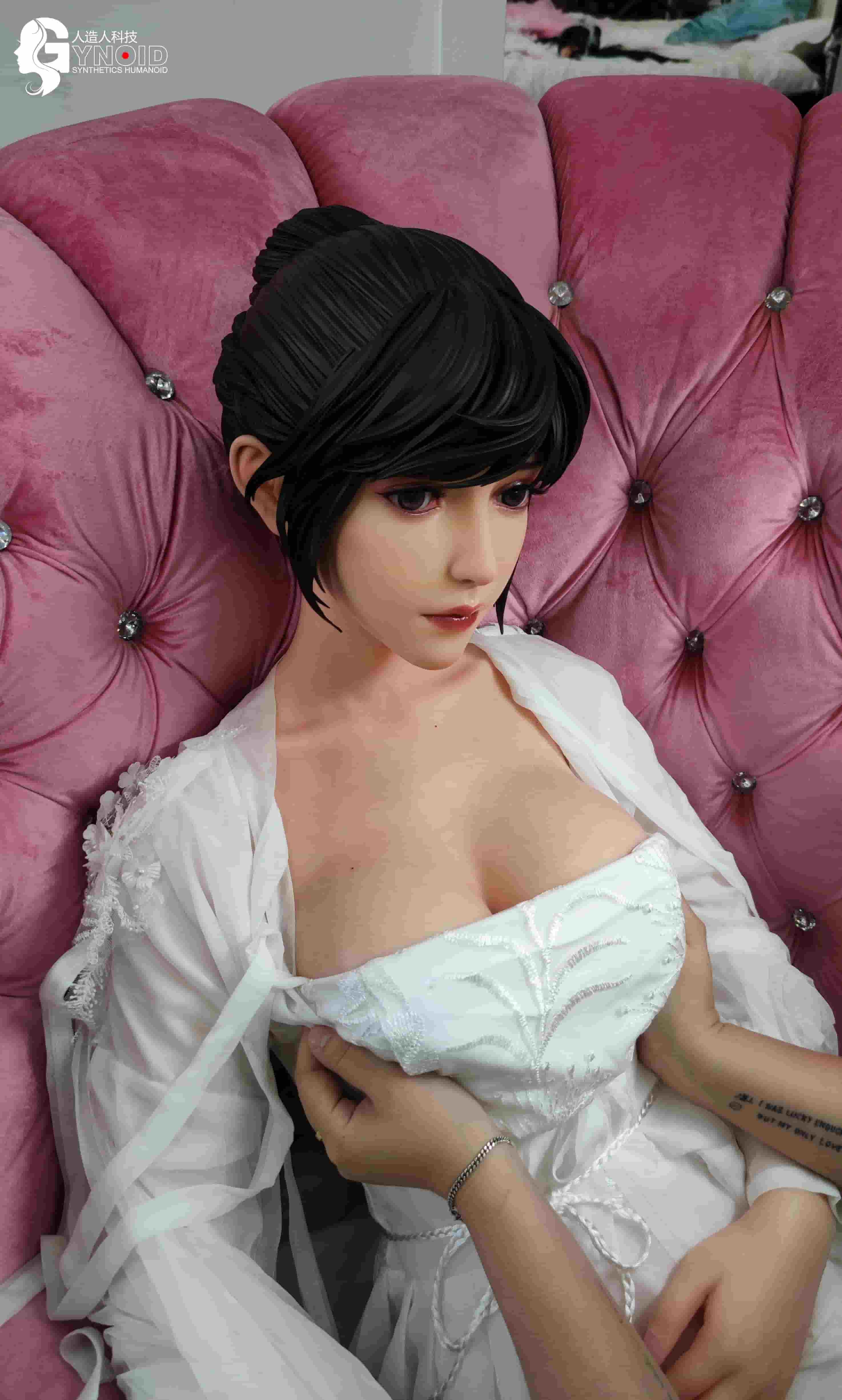 Reseña de la muñeca gynoide Ariana: una experiencia sexual asiática de silicona completa