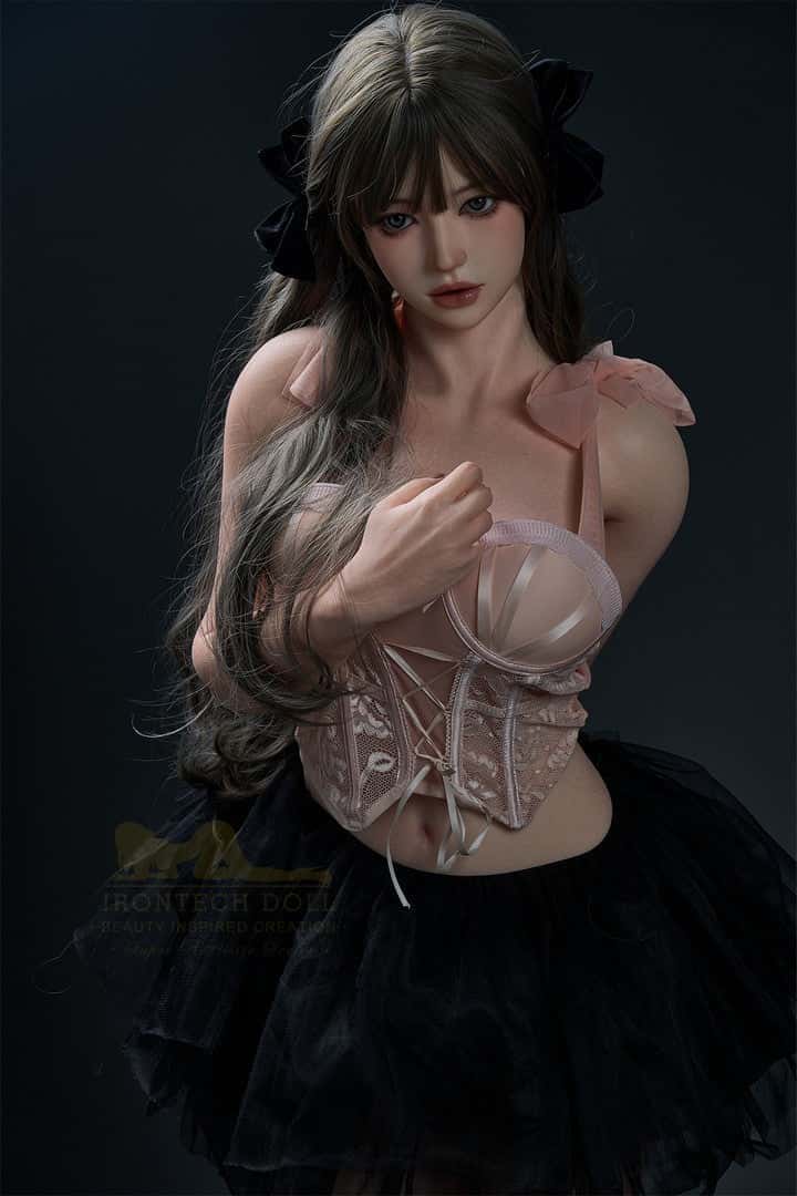 Reseña de la Irontech Doll Wonder Dolly T4: Explorando el realismo de la muñeca sexual de silicona de copa F de 159 cm con textura de piel realista.