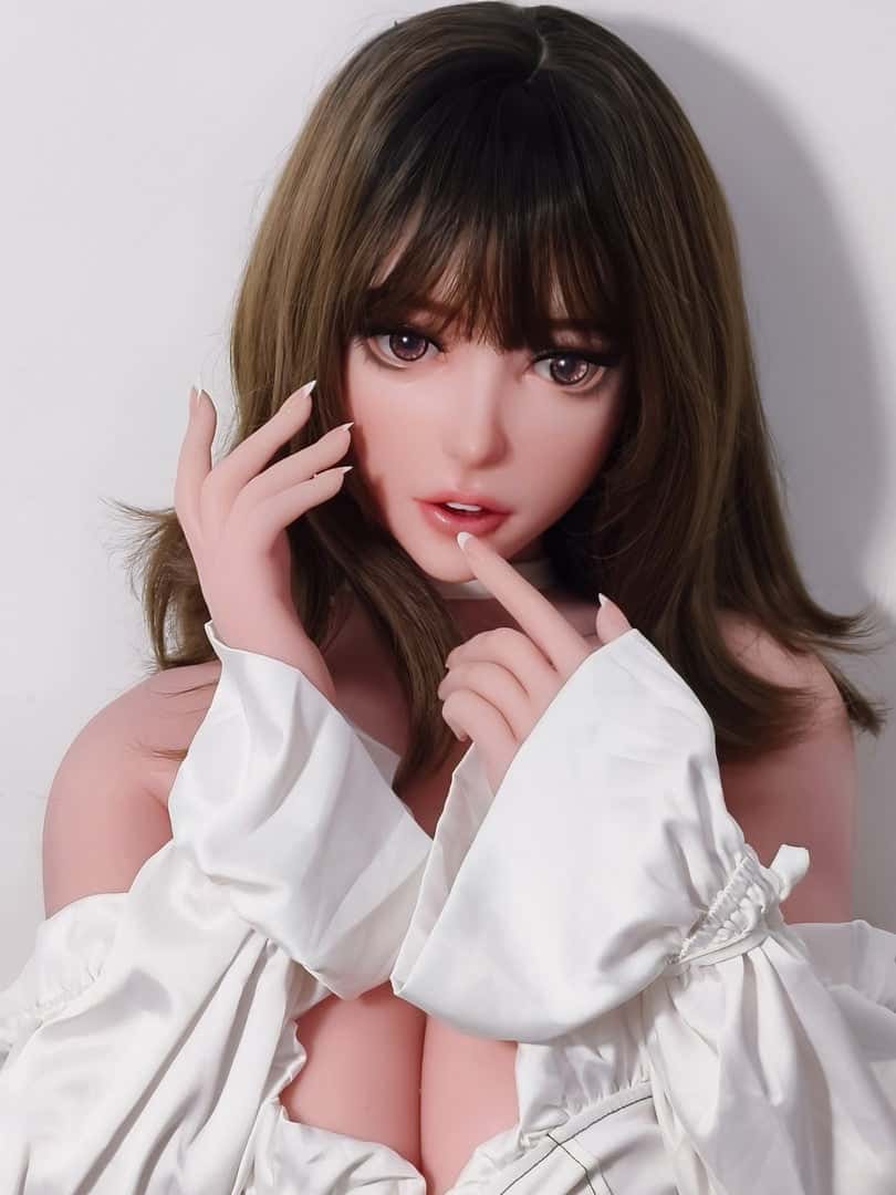 Reseña de la muñeca sexual realista de silicona Elsababe Akimoto Mami de 160 cm