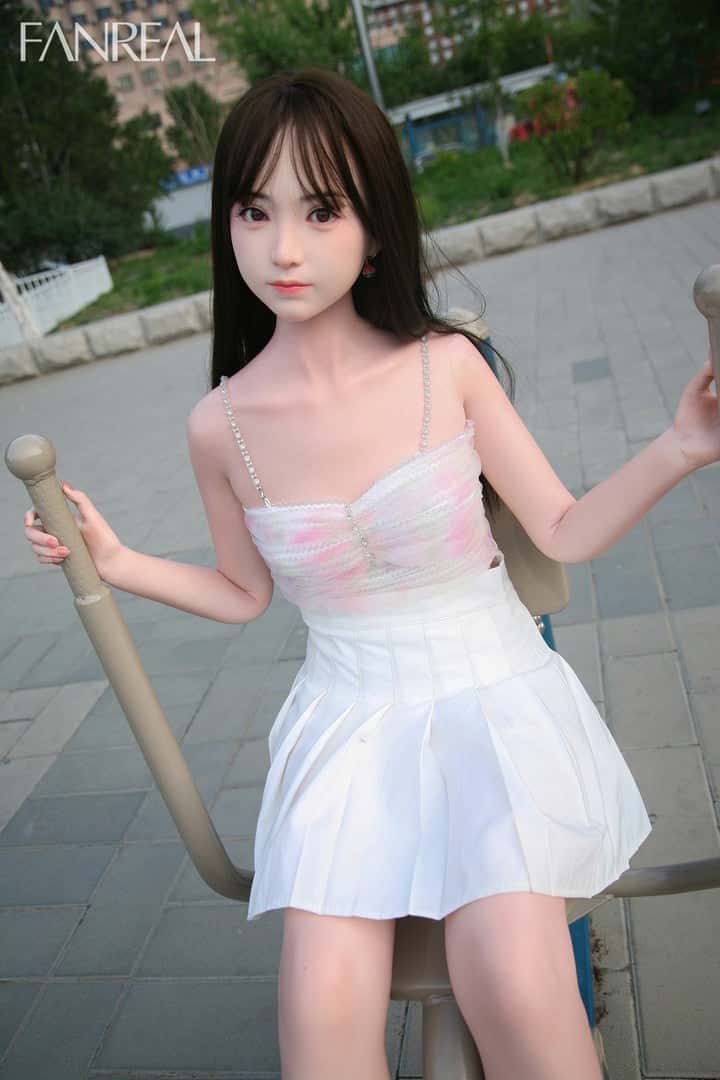 Fanreal - Mo: Reseña de la muñeca sexual de silicona de lujo de copa B de 153 cm: Una mirada completa al diseño, la sensación y el rendimiento
